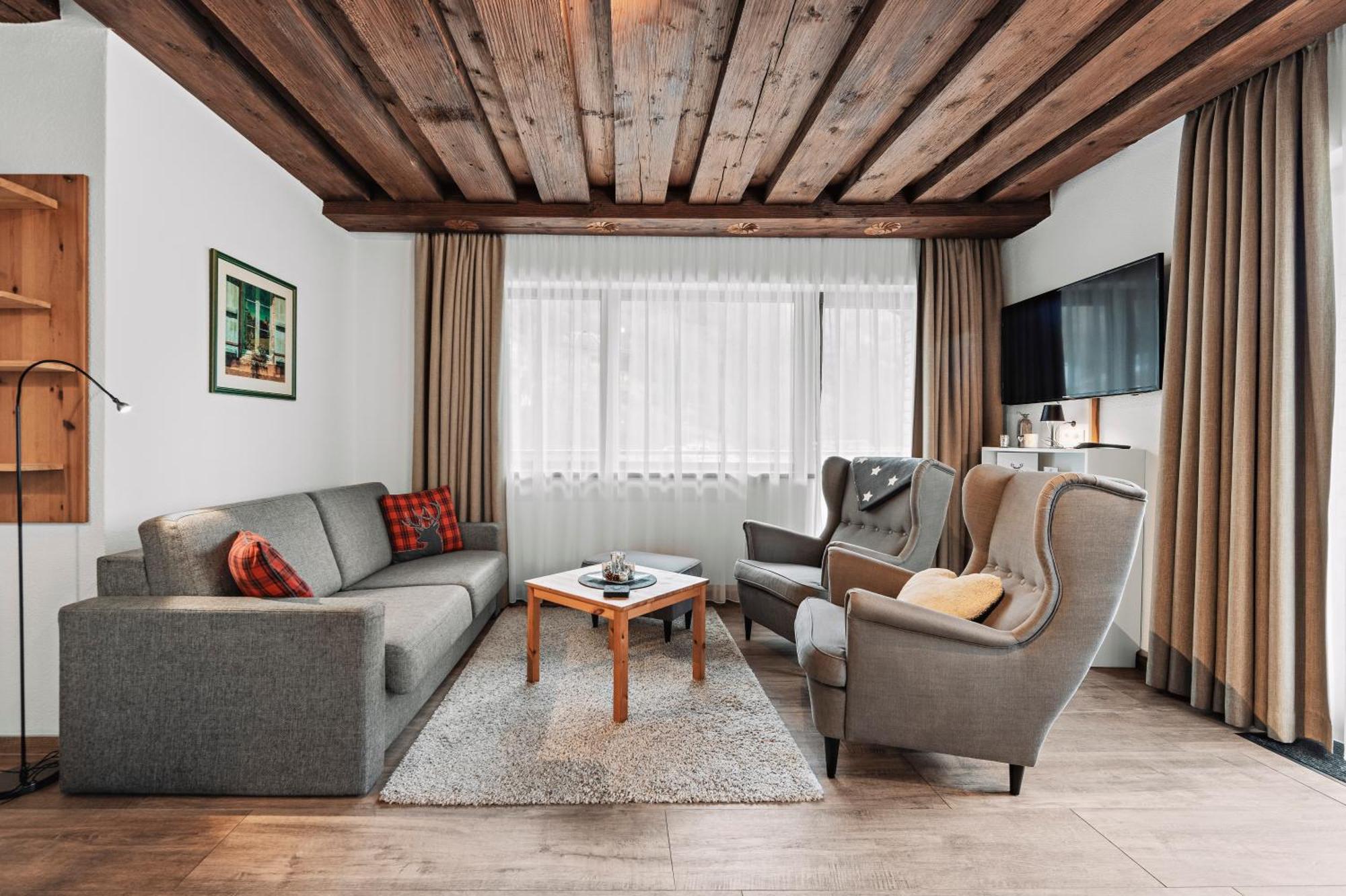 Herzblut Wohlfuehl Appartements Oetz Exteriör bild